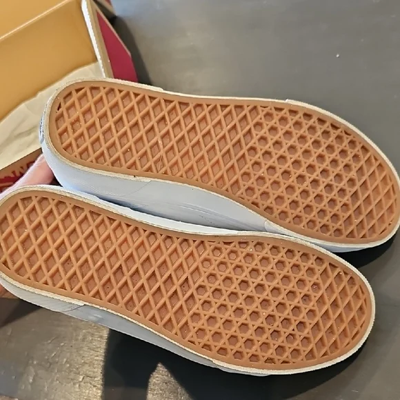 Vans White Women's Sneakers - Picture 5 of 5